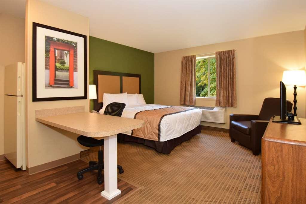 Extended Stay America Select Suites - Greensboro - Wendover Ave Chambre photo